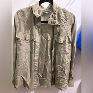 Diane Gilman Size Medium Blouse 100% Silk light Green